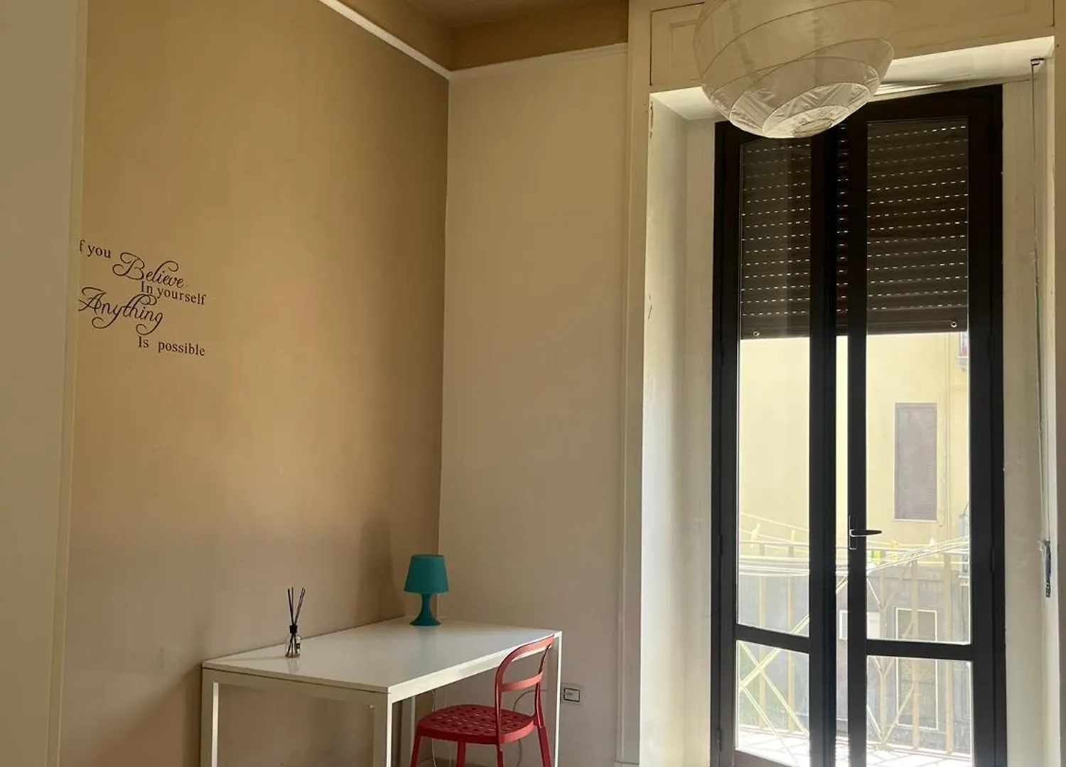 Deodato Guest House Катания Хостел